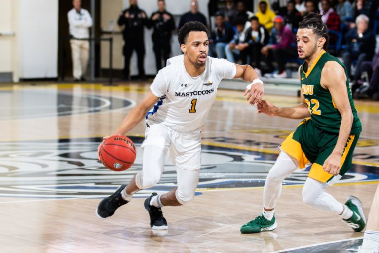 Surging offense carries Mastodons to 4th straight win