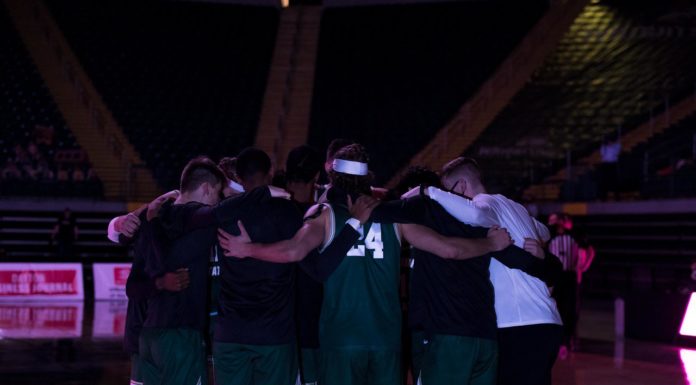 Raiders lose at the buzzer on Friday, Scott Nagy gets win No. 100 at Wright State on Saturday