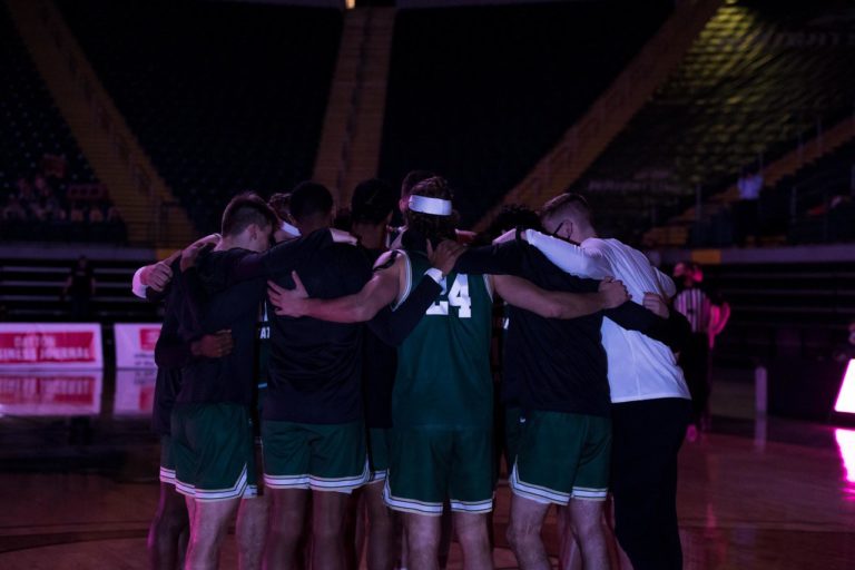 Raiders lose at the buzzer on Friday, Scott Nagy gets win No. 100 at Wright State on Saturday