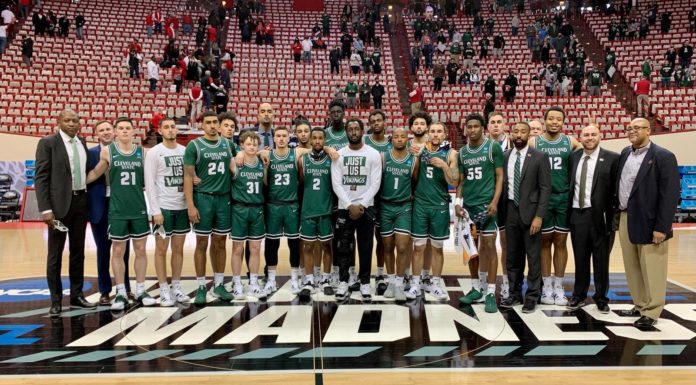 Vikings fall to Cougars in round of 64
