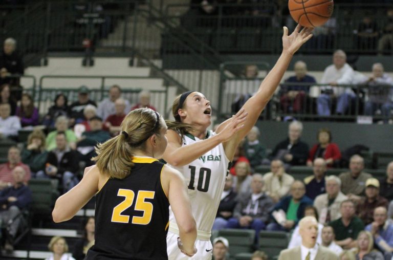 “The Green Bay Way” more successful on hardwood than on paper
