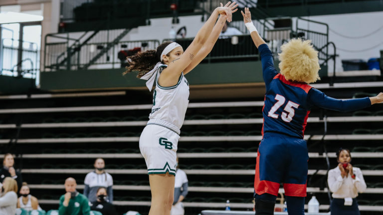 Green Bay Phoenix 2021-22 Women’s Season Preview