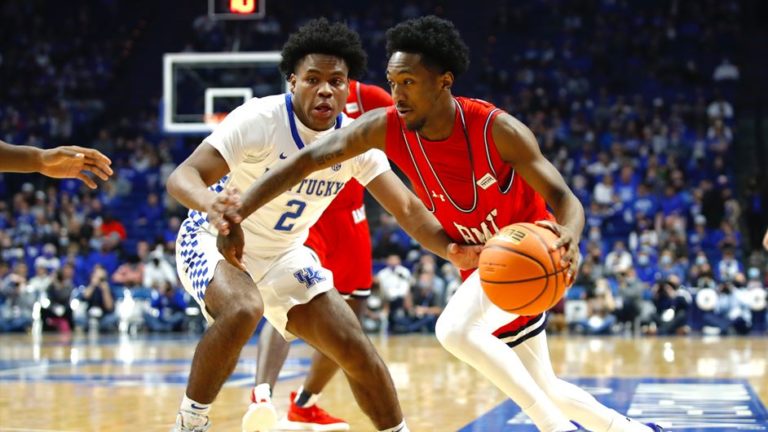Kentucky eRUPPs for 100; Colonials pressed from the jump