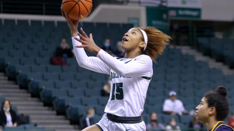 Vikings finally return to action with improbable win over Milwaukee