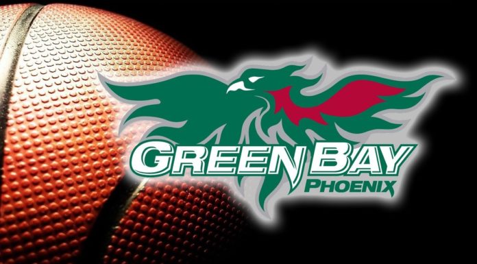 Green Bay splits HL match-ups against IUPUI and UIC