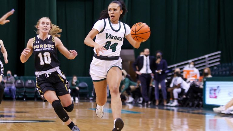 Cleveland State closes in on bye after three-game Michigan sweep