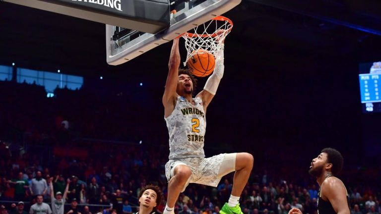 Wright State defeats Bryant at UD Arena to continue dancing