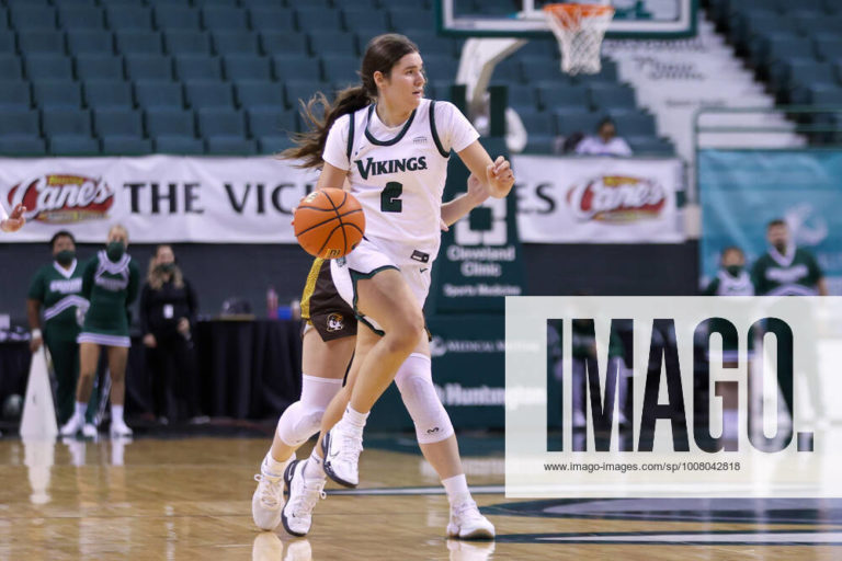 Leo, defense lead Vikings into #HLWBB semifinals