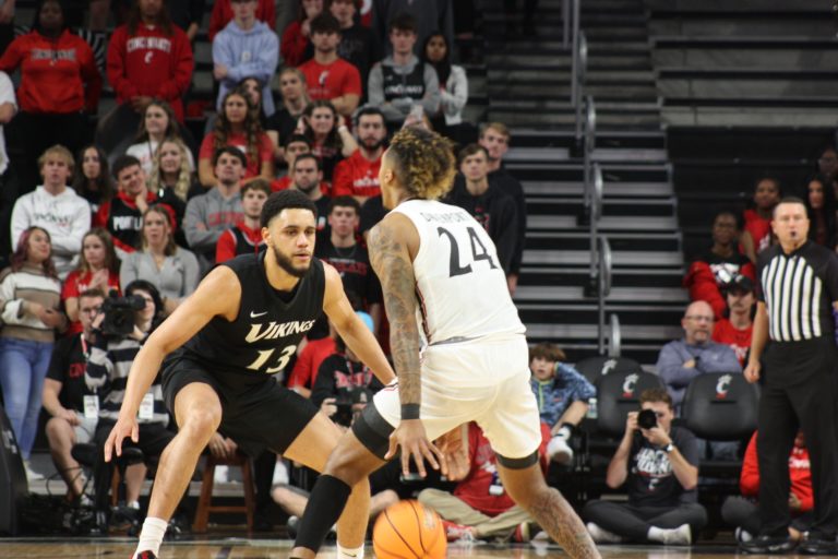 Vikings begin season with three-game skid
