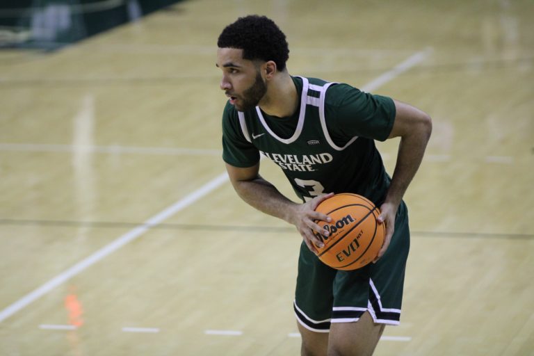 Vikings split in Wisconsin, set to host RMU in quarterfinals