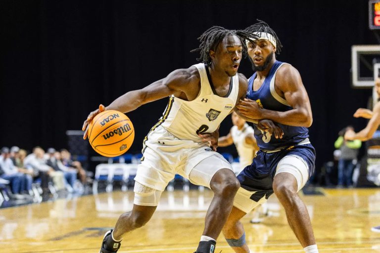 Purdue Fort Wayne surges, starts 3-0 for the first time since 1999