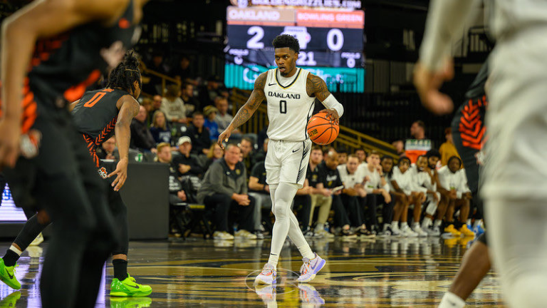 Oakland goes 2-1 in the Cayman Islands, secures 5th place