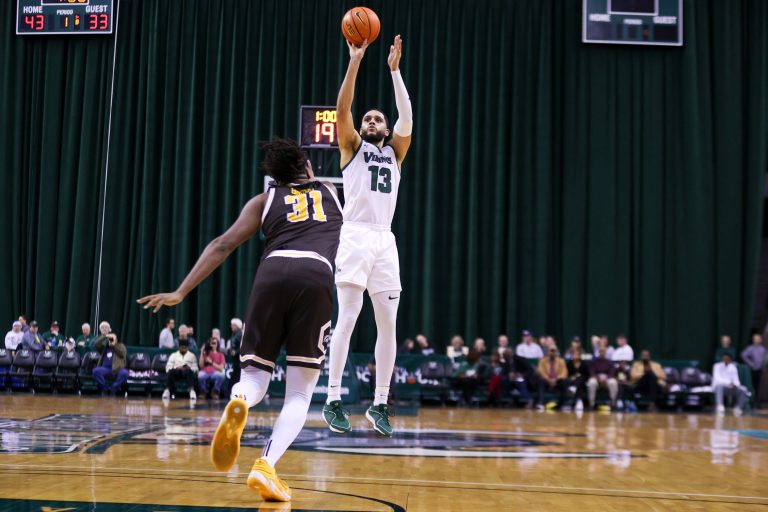 Vikings back on track heading into league play