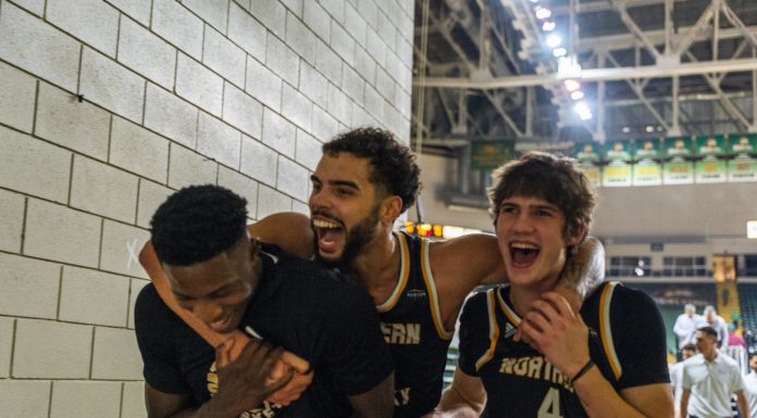 Norse shock Raiders in HL quarterfinals, 99-97