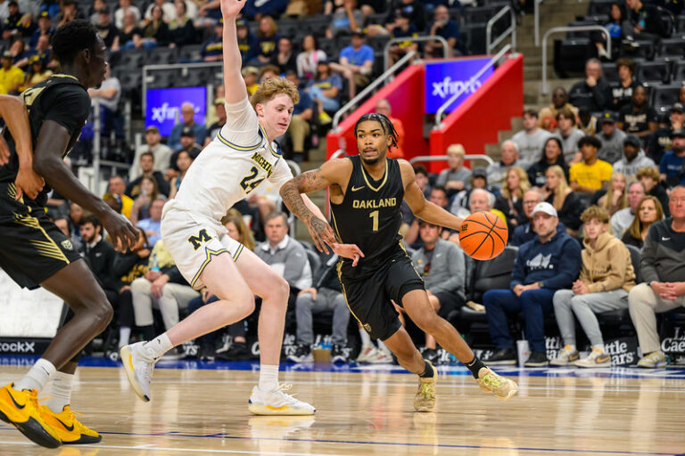 Oakland wraps up exhibition play with road win