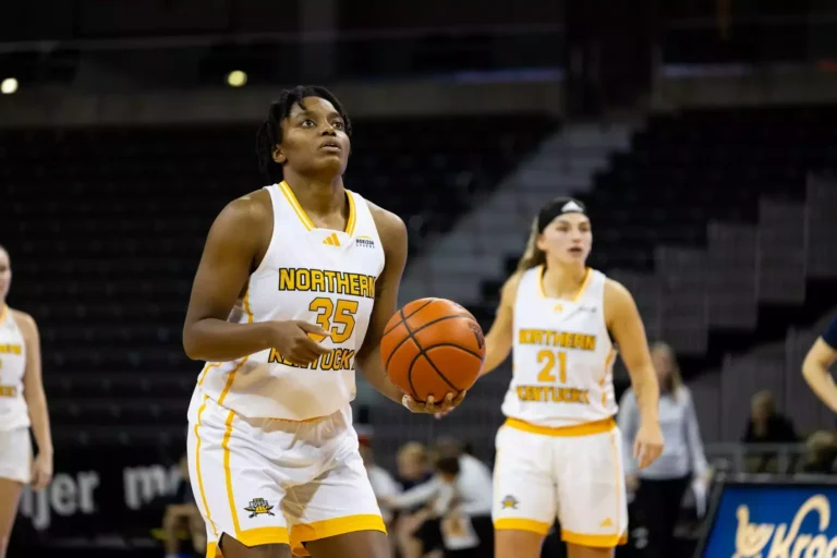 Katie Davidson continues offensive explosion for pink Lady Jags