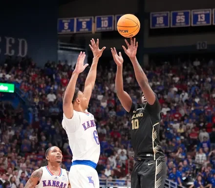 No. 1 Kansas beats Oakland 78-57