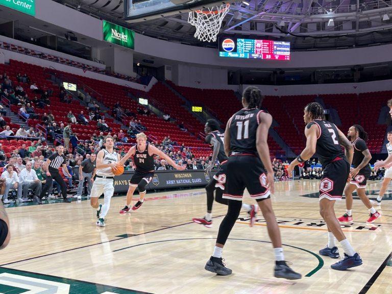 Green Bay conquers Cougars 