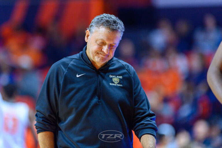 Oakland hangs around, falls 66-54 at Illinois