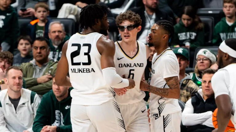 Oakland falters late at No. 23 Arkansas