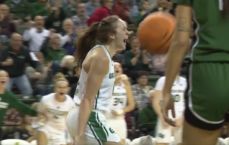 Phoenix power past Vikings for 11th straight win