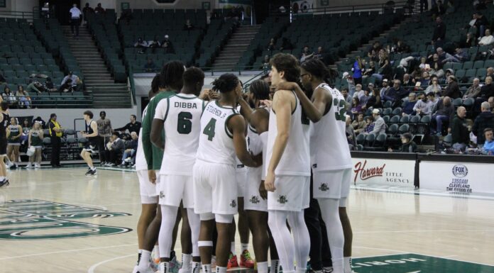 Defense and dunks for a dozen straight CSU wins