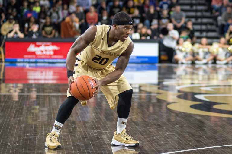 Youngstown State comes to the O’rena as Oakland honors Kay Felder