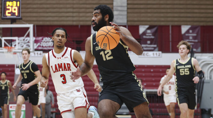 Oakland Beats Lamar and Montana to Win Blaine Taylor Classic