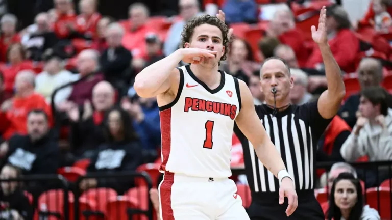 Hot Shooting Leads Youngstown State to 23-Point Victory Over Chicago State