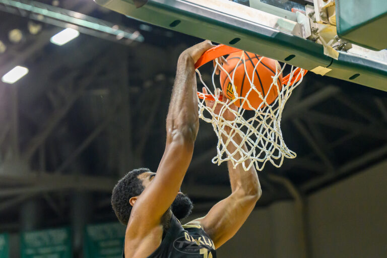 Sluggish Start Dooms Oakland in 88-73 Loss at Wright State