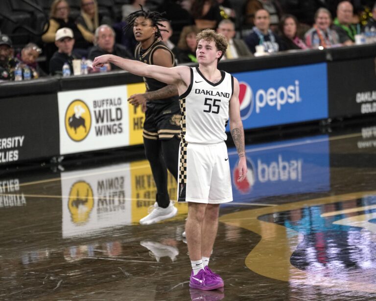 Golden Grizzlies Open Horizon League Play with Shootout Win Over Purdue Fort Wayne