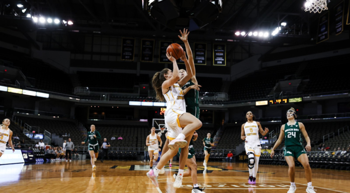Lady Norse Fall Short in Battle with Green Bay