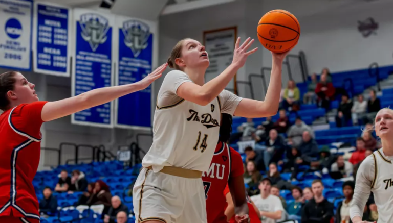 Krasovec, Mastodons Dominate Fourth Quarter in Another Revenge Win