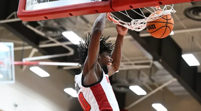 YSU Loses to PFW in Wacky Wednesday Seesaw Battle