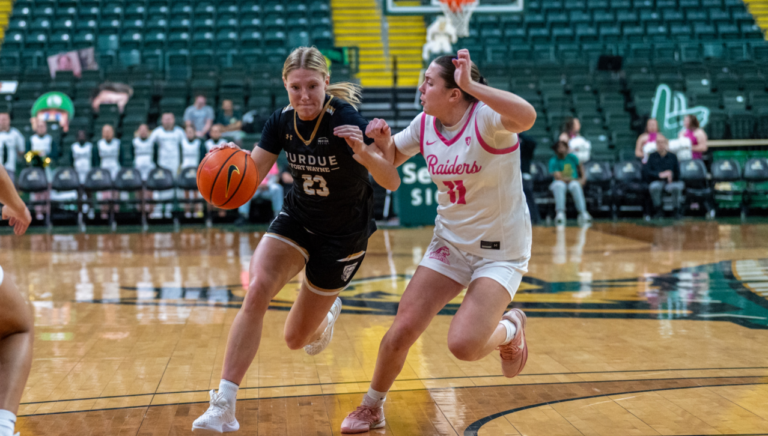 Purdue Fort Wayne Can’t Control Williams, Falls 67-70