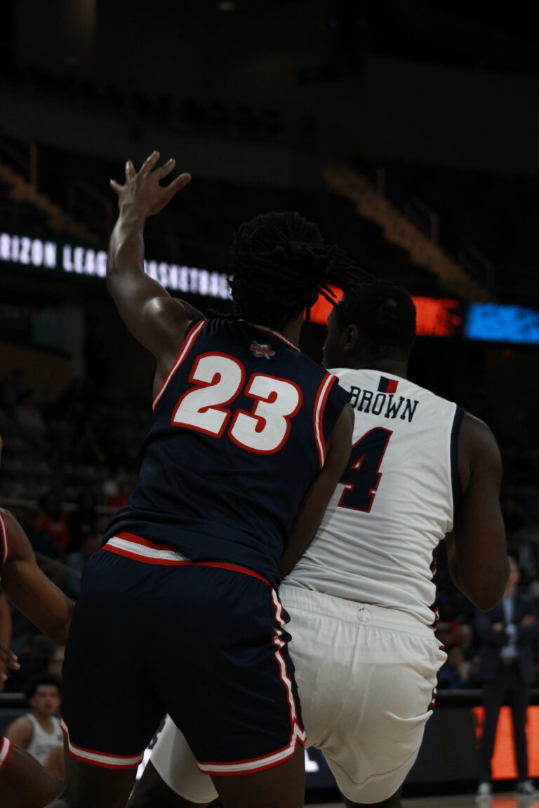 Titans Tower Over RMU to Advance to Horizon League Title Game